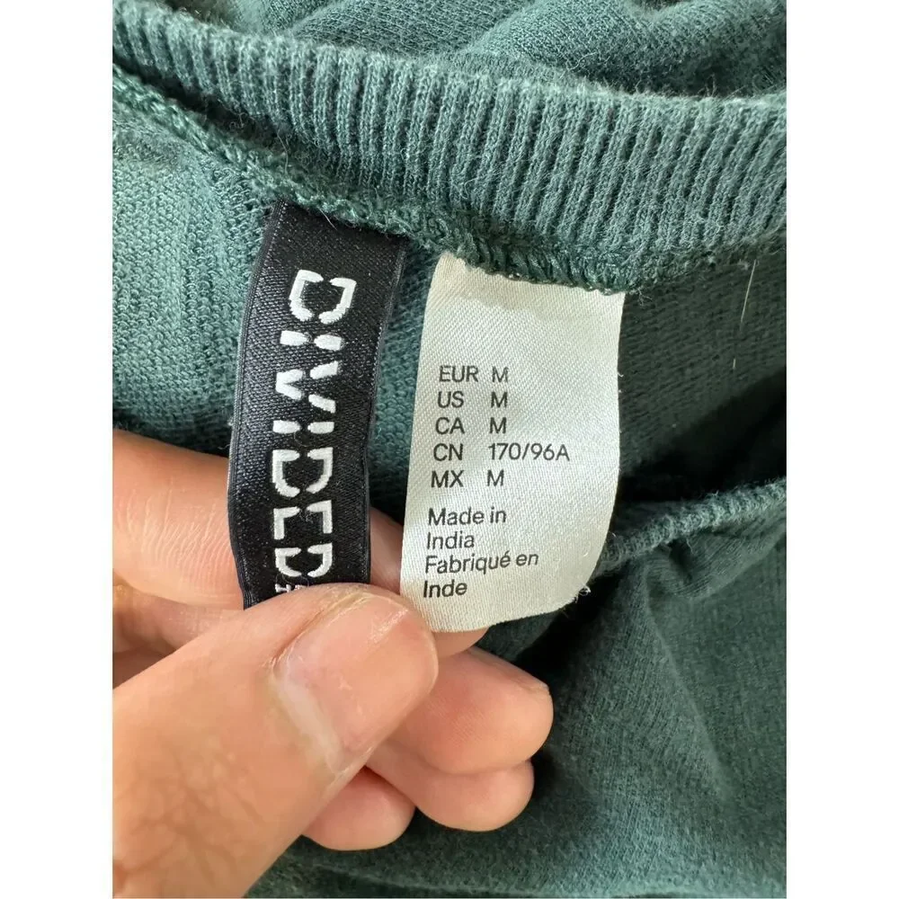 H&M Green cropped sweater size medium